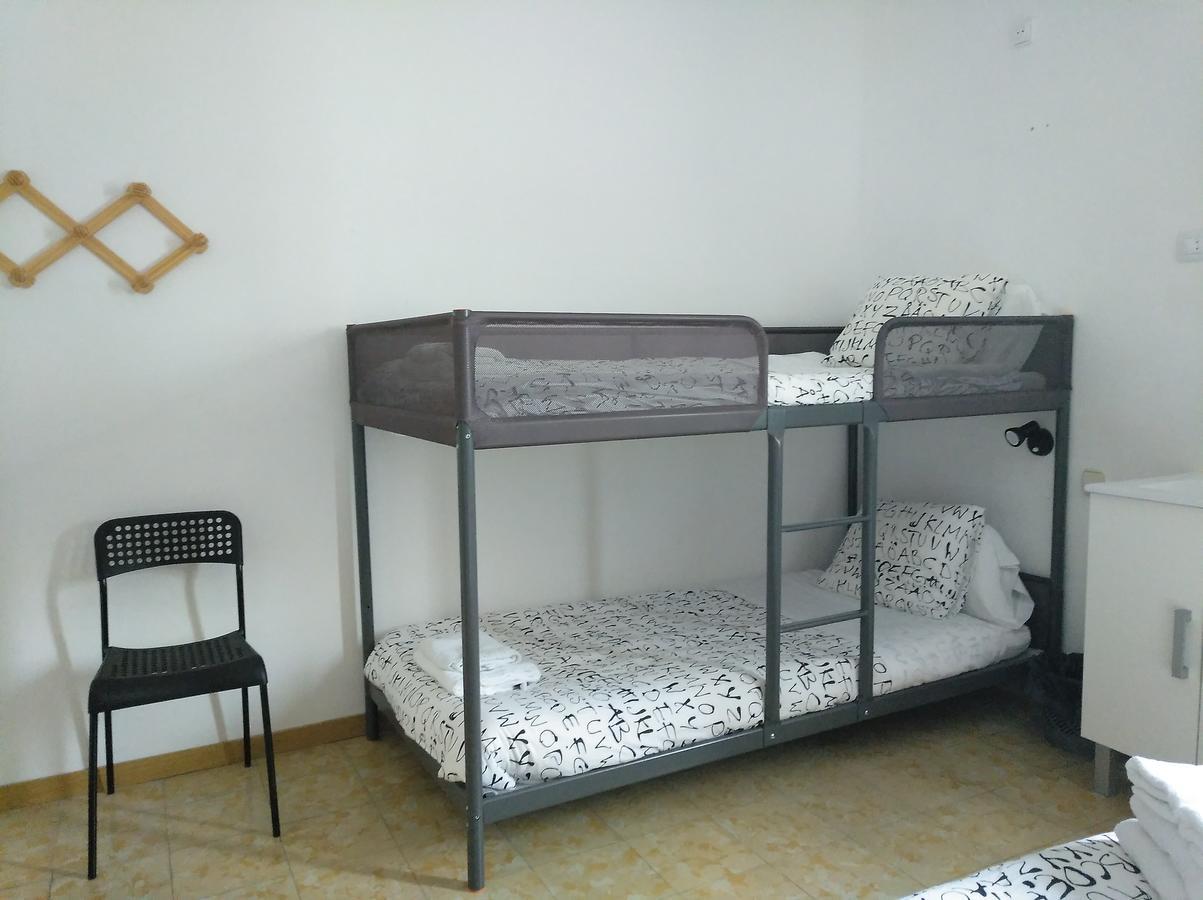 Hostal Juventus Портбоу Экстерьер фото